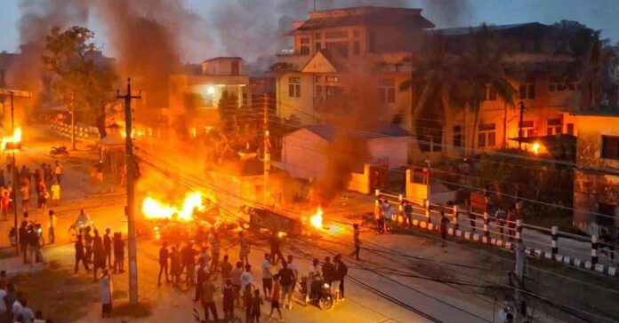 Image shows protesters set fire to the Siraha District Court Nepal