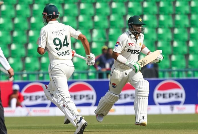 Imam-ul-Haq, Shan Masood taking a run during a 100-plus runs partnership - PCB