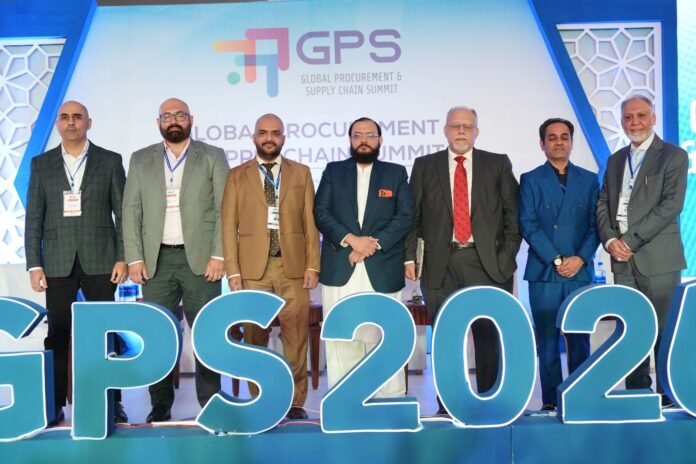 A group picture at the panel discussion held at Global Procurement & Supply Chain Summit