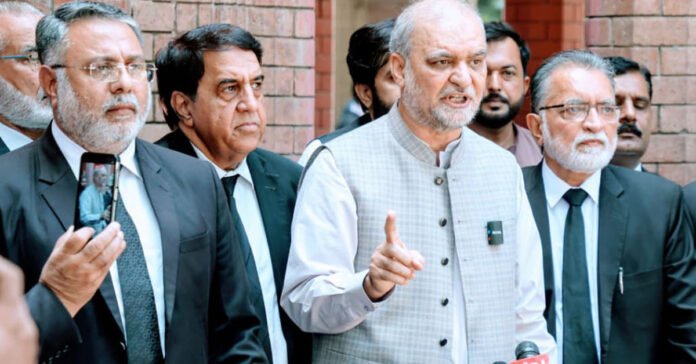 Jamaal-e-Islami Emir Hafiz Naeem ur Rehman speaks to media outside the Lahore High Court.