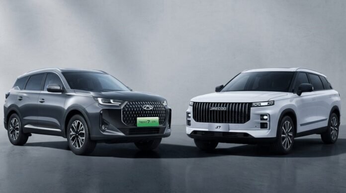 The picture shows Tiggo 7 PHEV and Jaeco J 7 PHEV